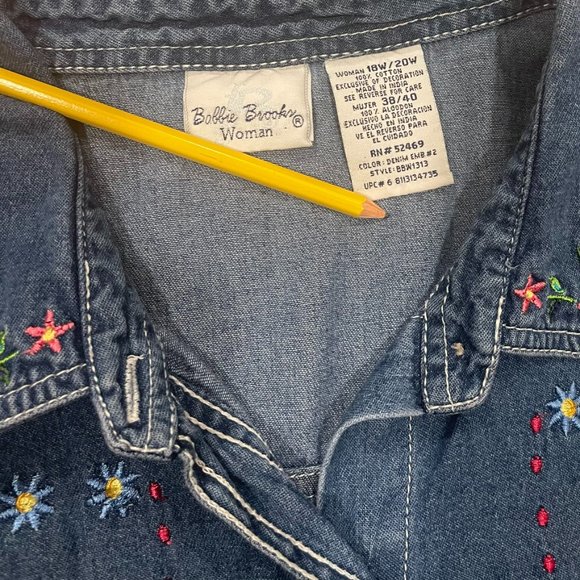 Vintage Bobbie Brooks Spring Embroidered Denim Short Sleeved Shirt, Size 18W/20W - Picture 4 of 4